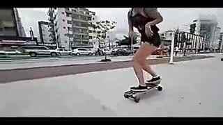 成人初学滑板怎么玩视频,滑板入门视频教程解析