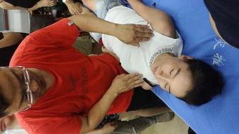 成人食积推拿视频教学,轻松掌握居家调理方法