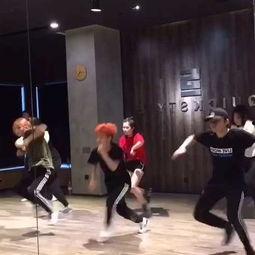 在线成人舞蹈图片视频,探索在线成人舞蹈的视觉盛宴