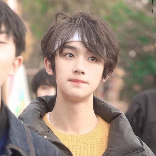 丁程鑫成人贺礼视频